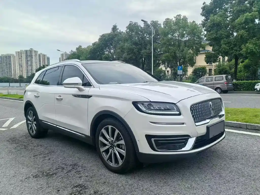 Lincoln Nautilus 2019 2.0T V
