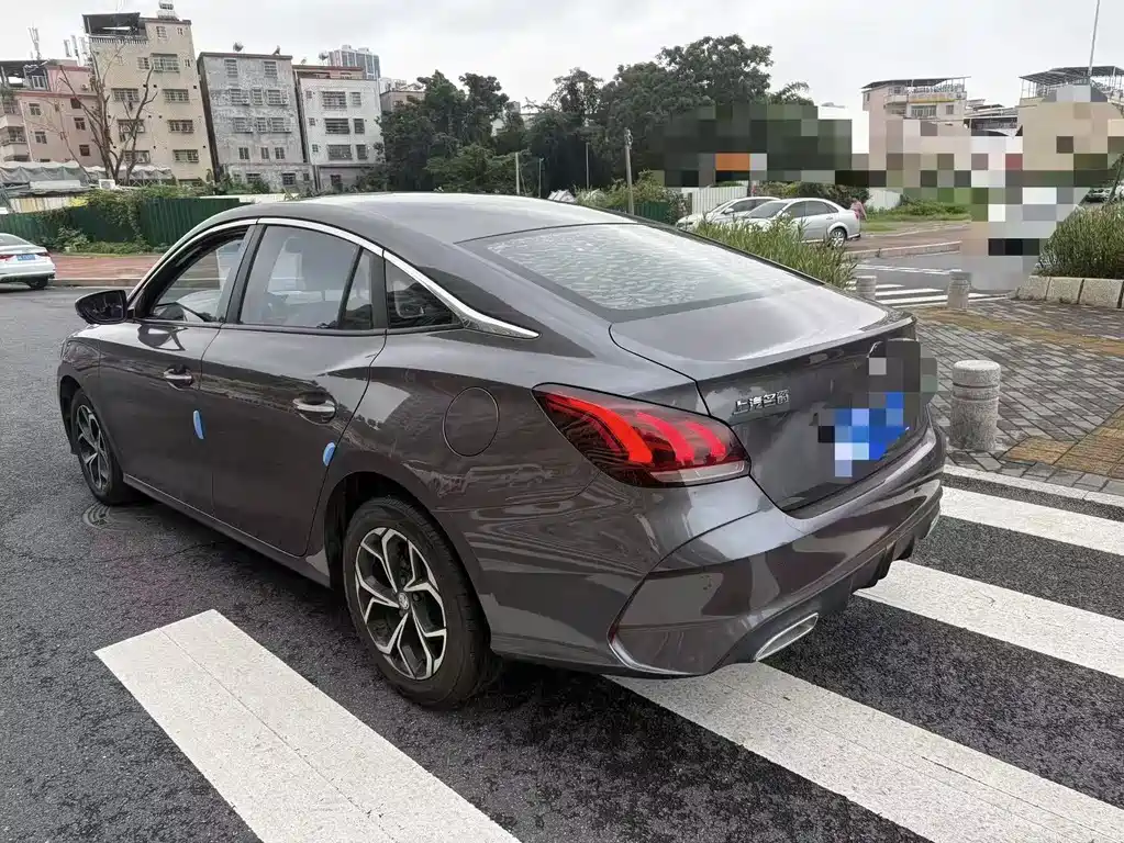 MG MG5 - фото 9