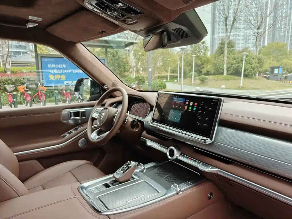 TANK TANK 700 NEW ENERGY