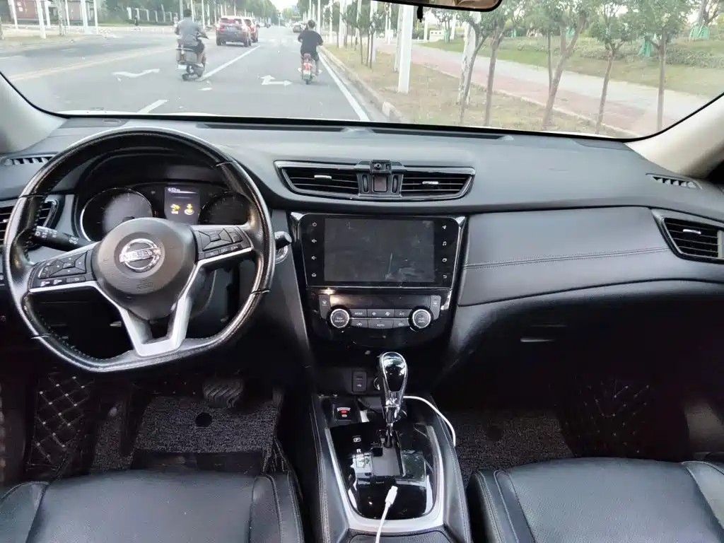 Nissan X-Trail — миниатюра 13