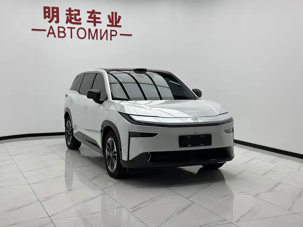 Toyota bZ3X - фото 3