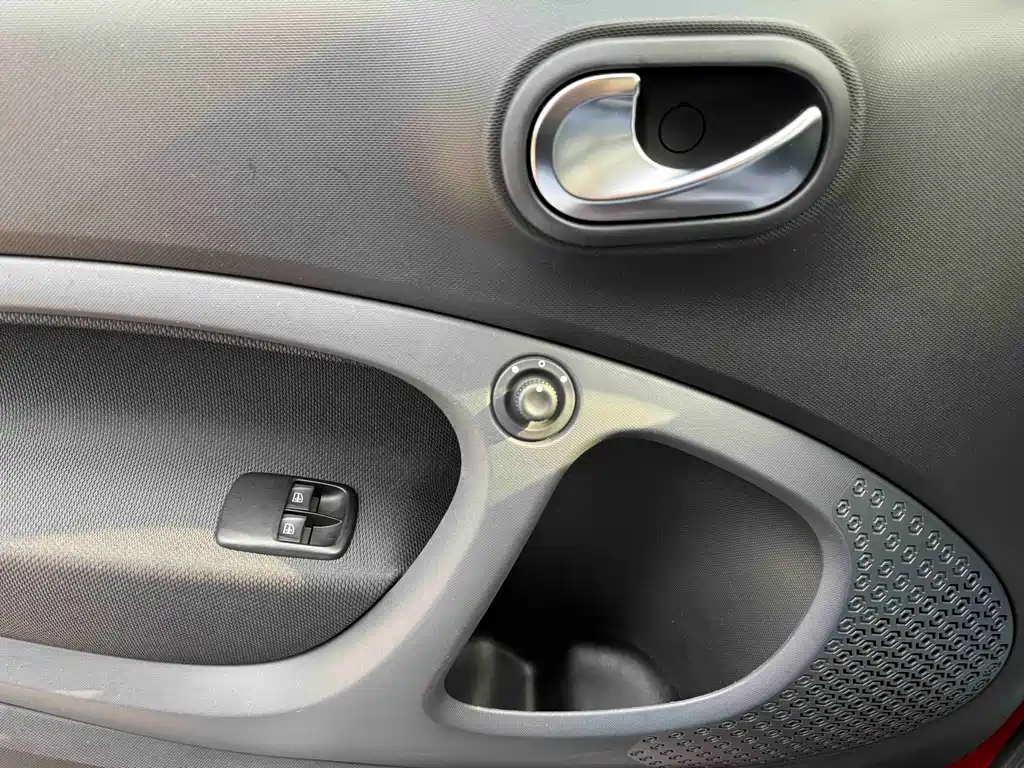 smart Smart Fortwo — миниатюра 15
