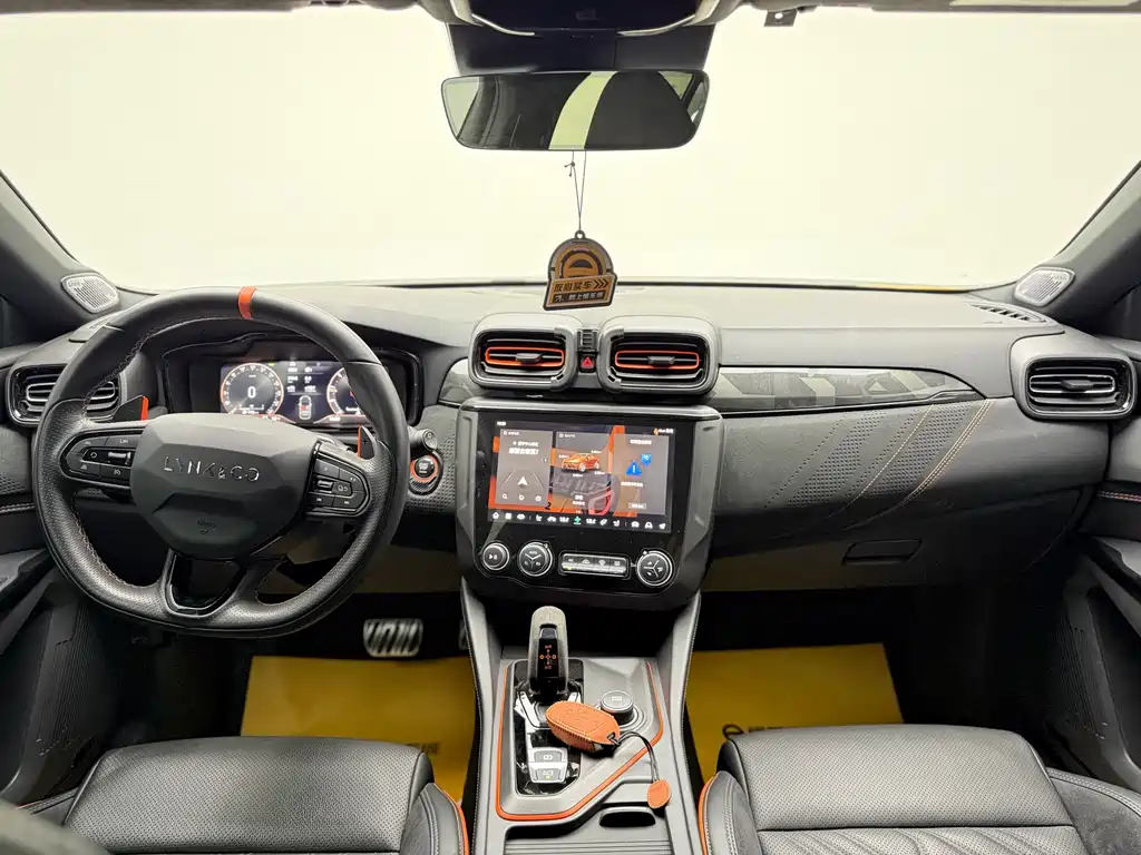 LYNK & CO. 02 HATCHBACK