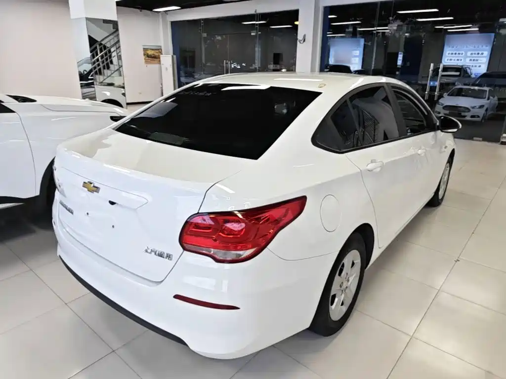 Chevrolet Cavalier — миниатюра 7