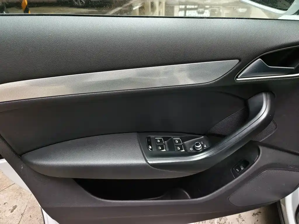 Audi Q3 — миниатюра 5