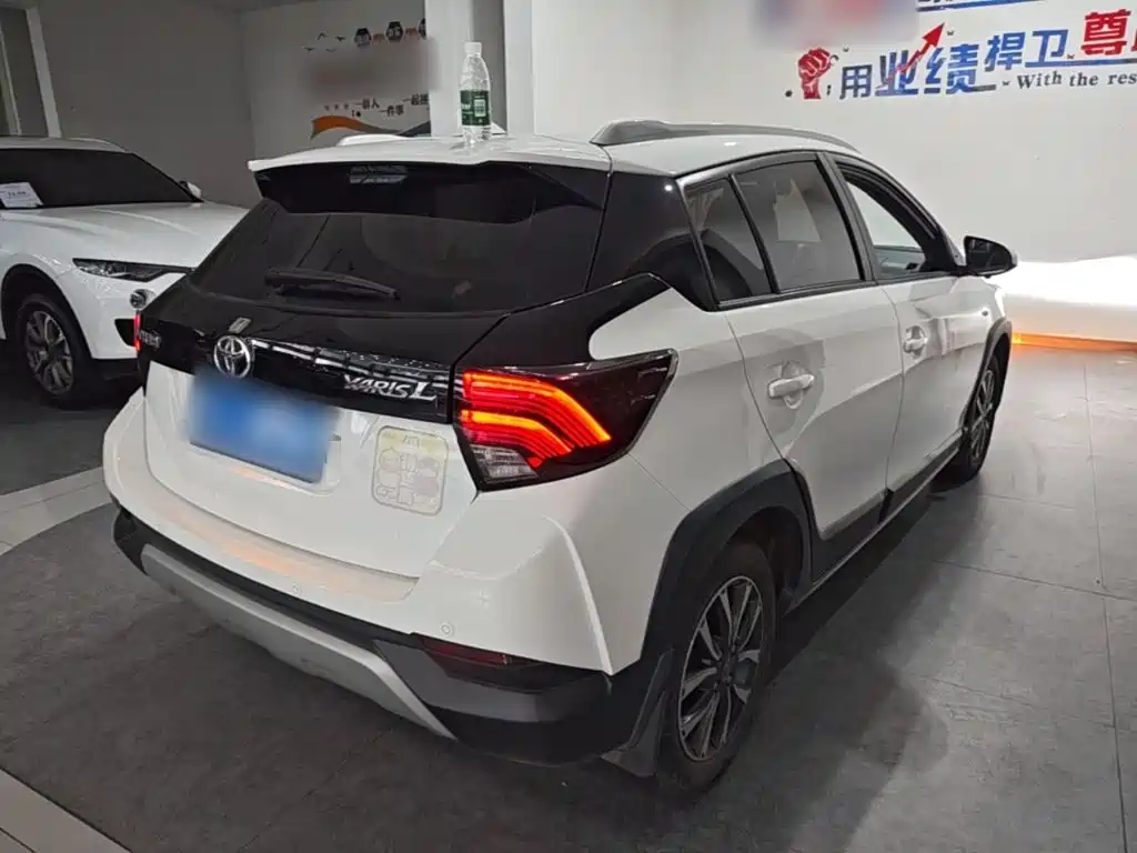 Toyota Yaris L — миниатюра 7