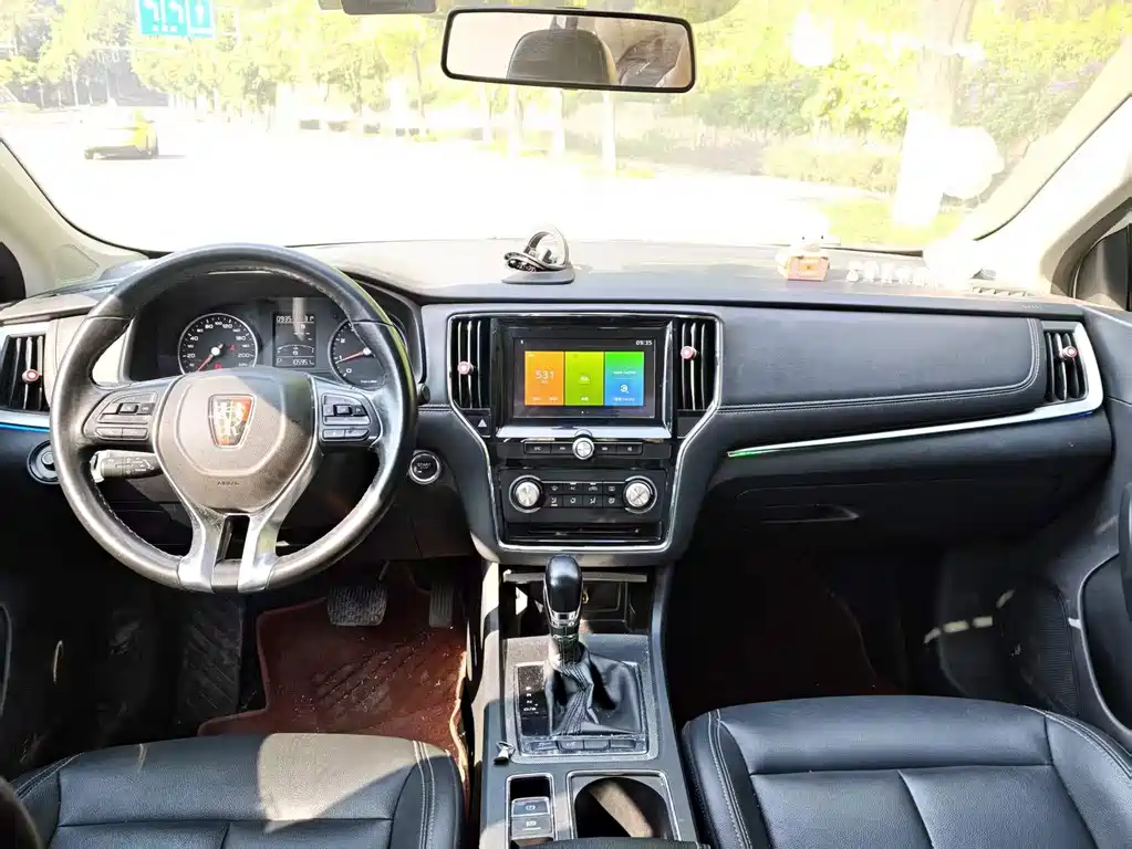 Roewe Roewe i6 Classic — миниатюра 8
