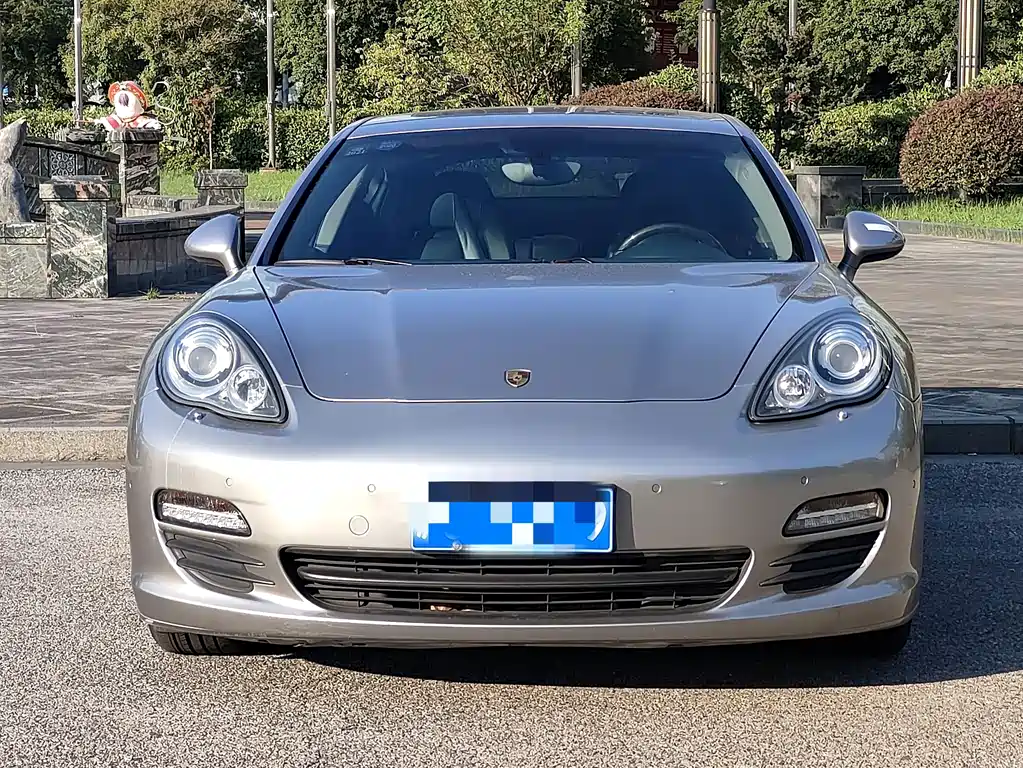 Porsche Panamera — миниатюра 2