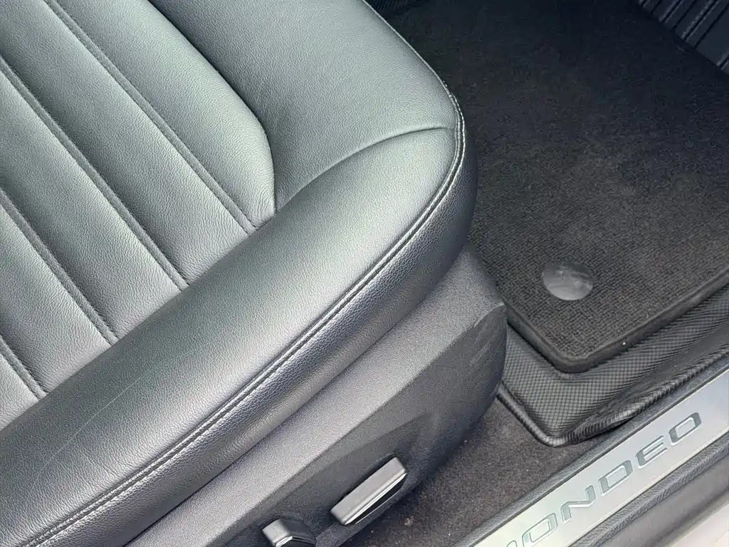 Ford Mondeo — миниатюра 17