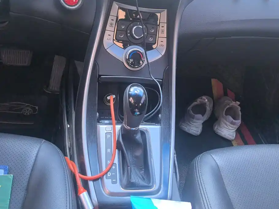 Hyundai Elantra Langdong — миниатюра 16