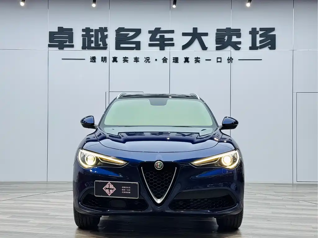 Alfa Romeo Stelvio 2017 2.0T 200HP Luxury