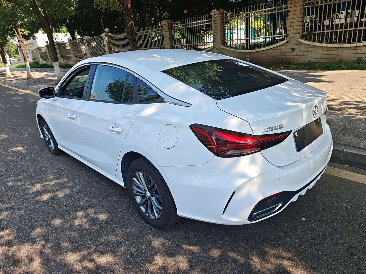 MG MG5 1.5 л 2025 г. Белый, пробег 4200 км