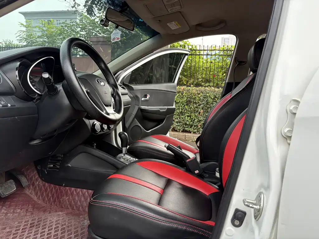 Kia K2 — миниатюра 10