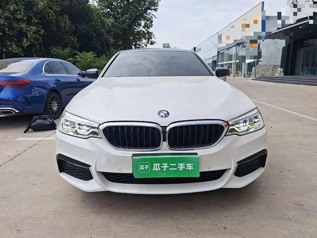 BMW 5 Series — миниатюра 3