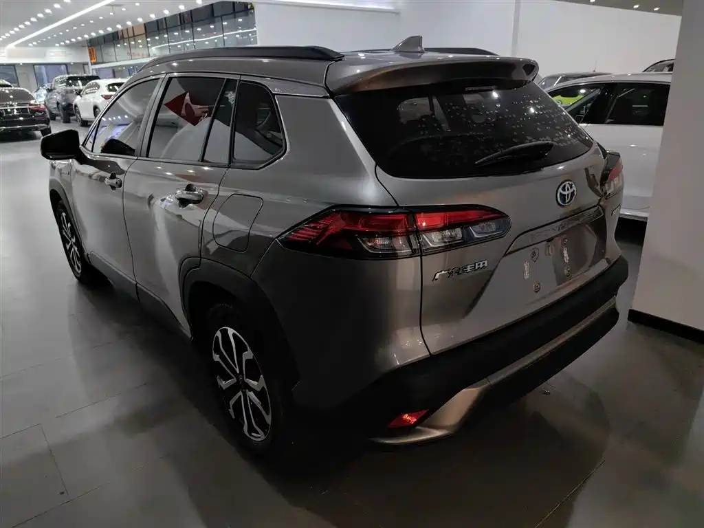 Toyota Frontlander 2023 2.0L Luxury