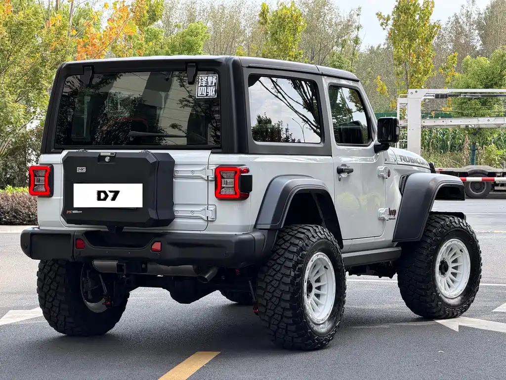 Jeep Wrangler — миниатюра 18