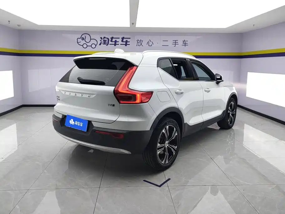 Volvo XC40 — миниатюра 3