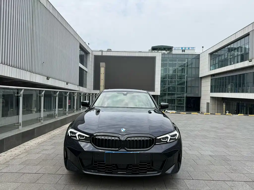 BMW 3 Series 2025