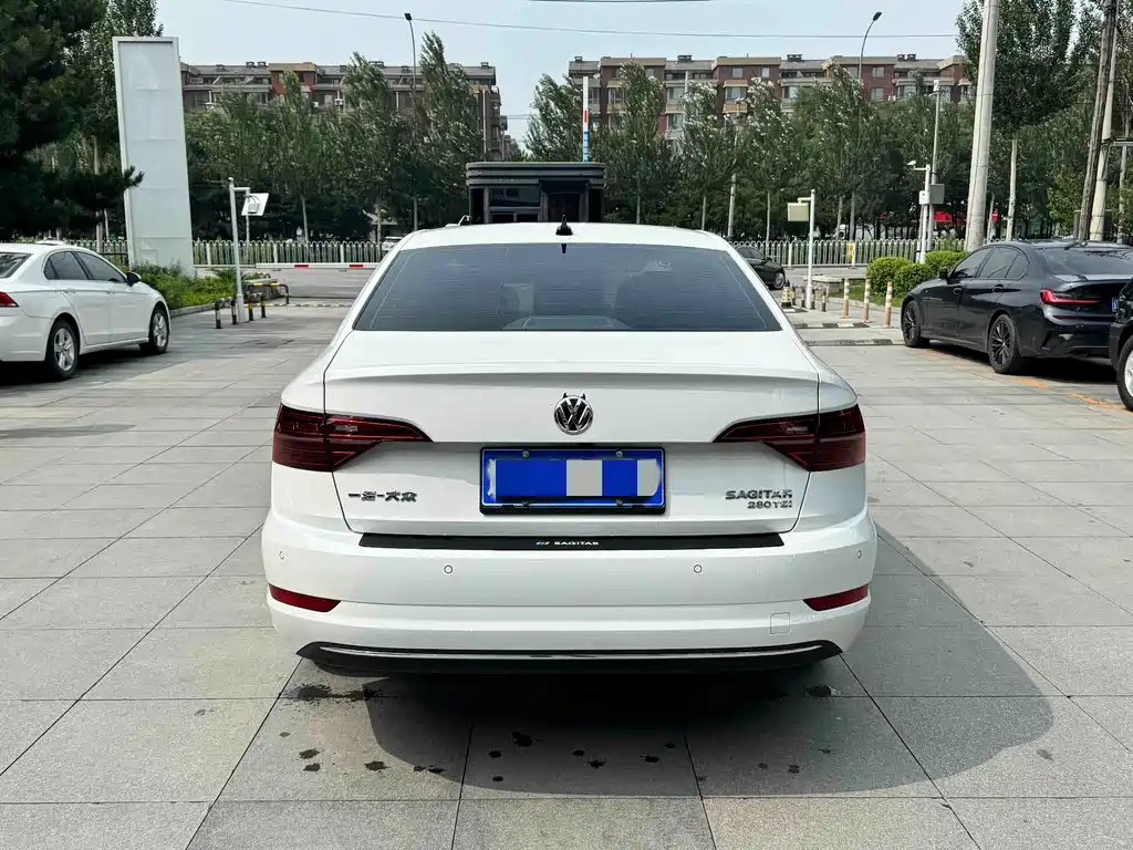 Volkswagen Sagitar 2021 280TSI DSG