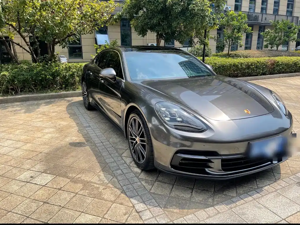 Porsche Panamera 2020