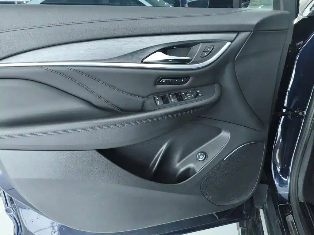 Buick Enclave — миниатюра 7