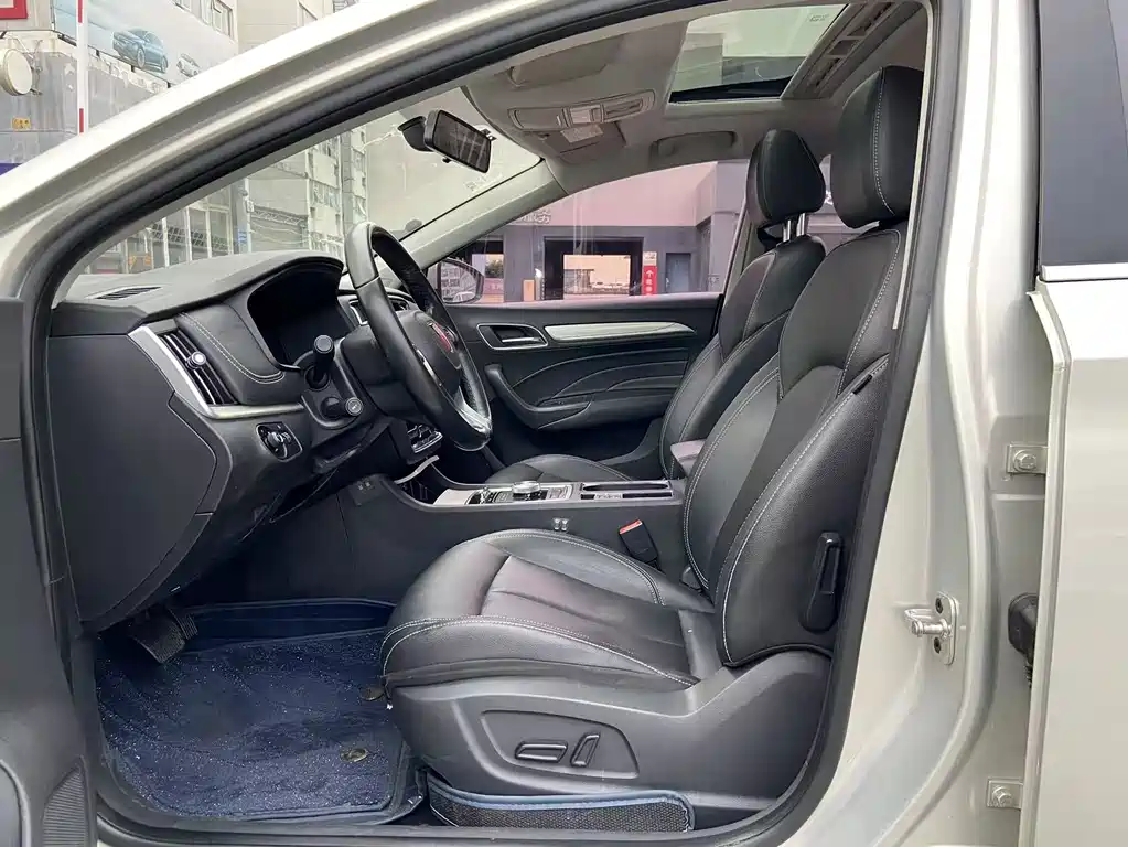 Roewe i6 New Energy — миниатюра 8