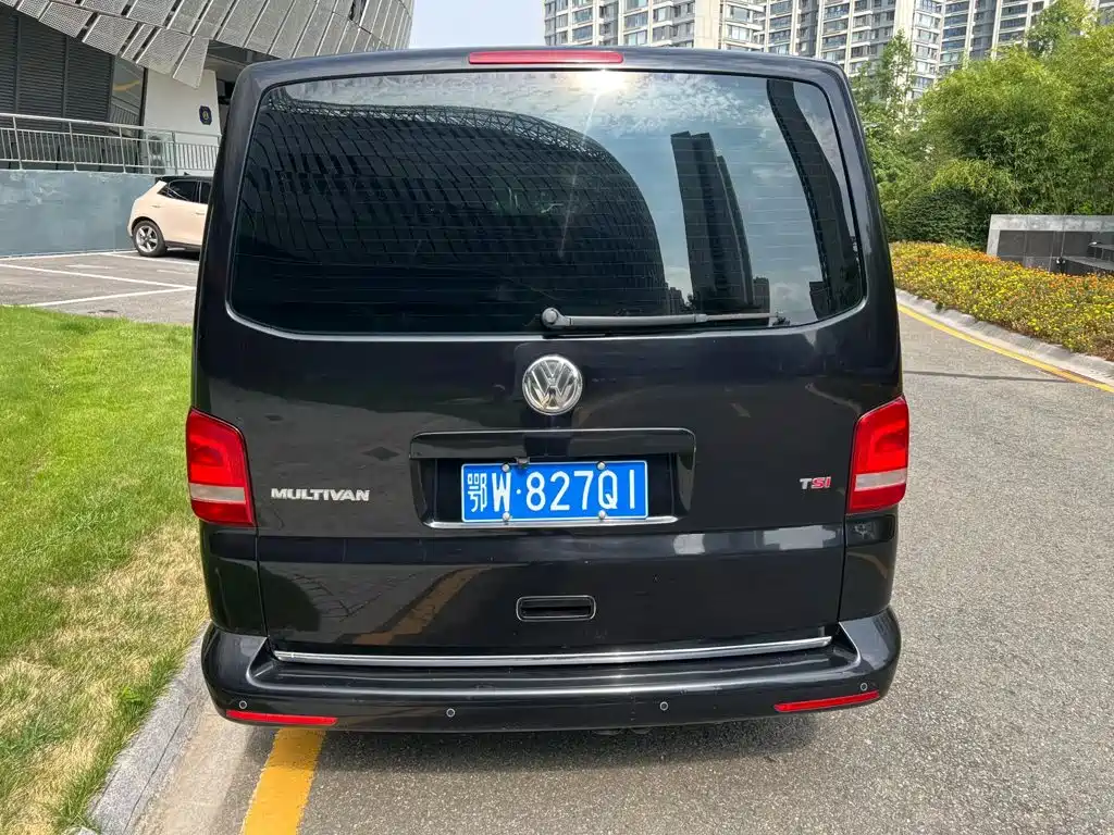 Volkswagen Multivan — миниатюра 6