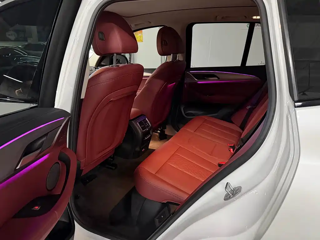 BMW iX3 — миниатюра 7