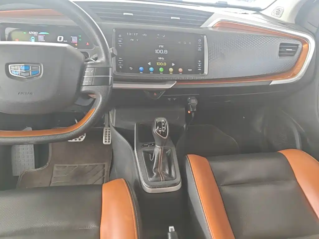Geely Vision X1 — миниатюра 14
