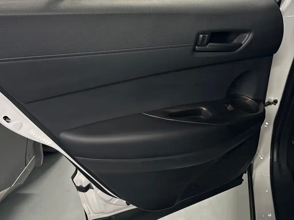 TOYOTA COROLLA SHARP AMPLIFIER