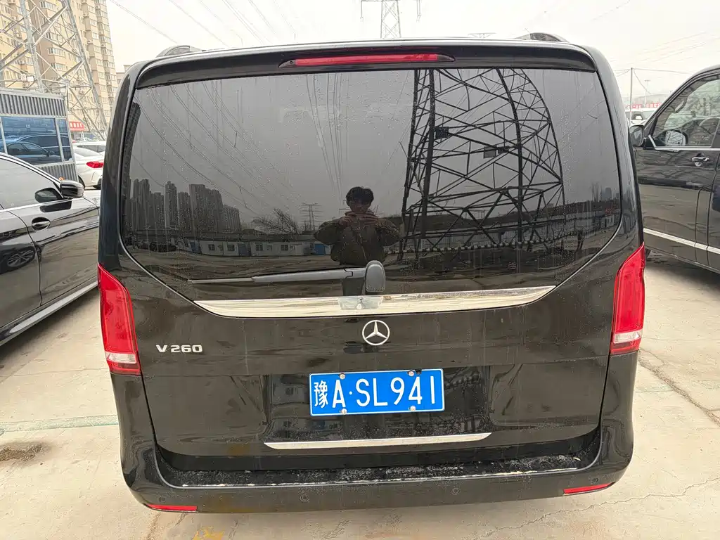 MERCEDES-BENZ V CLASS