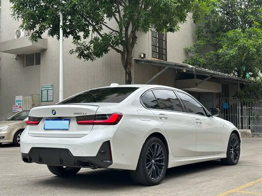 BMW 3 Series — миниатюра 6