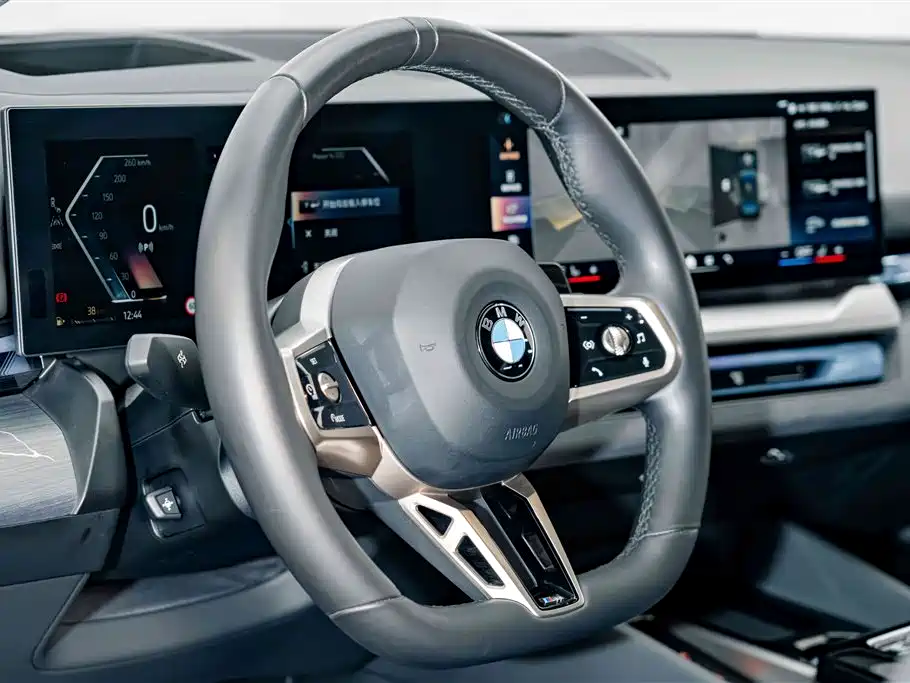 BMW 5 Series — миниатюра 9