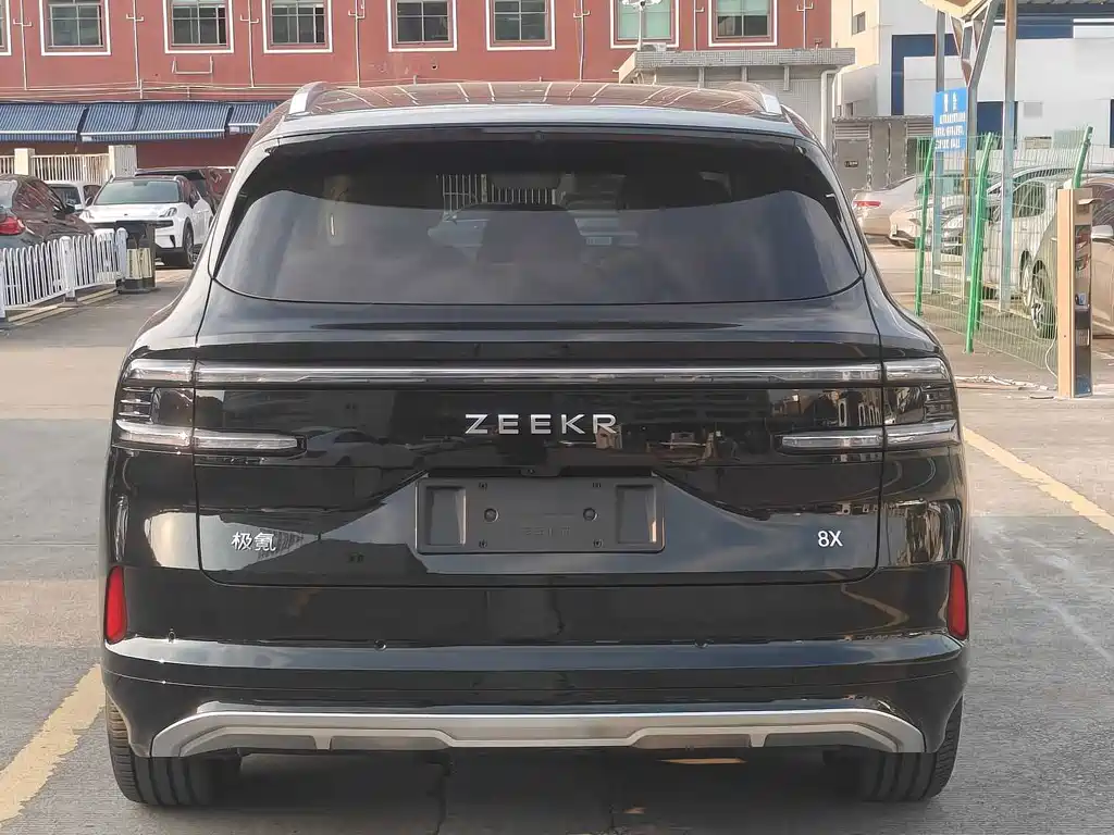 Zeekr 8X — миниатюра 4
