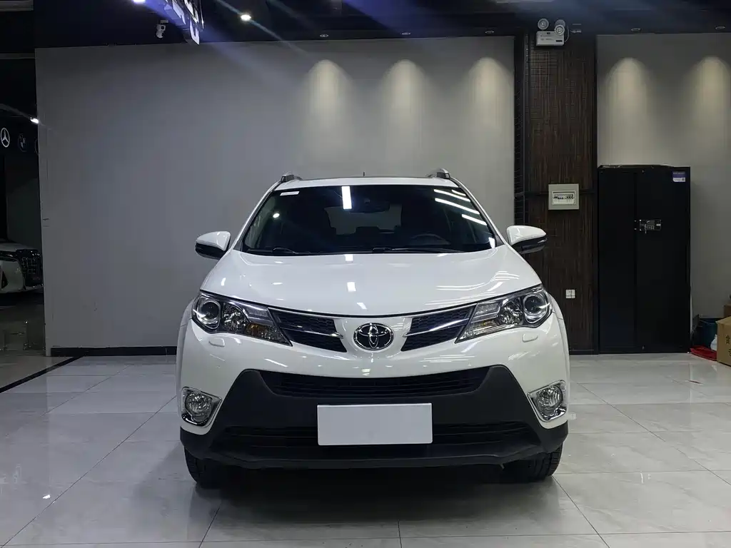 Toyota RAV4 — миниатюра 2