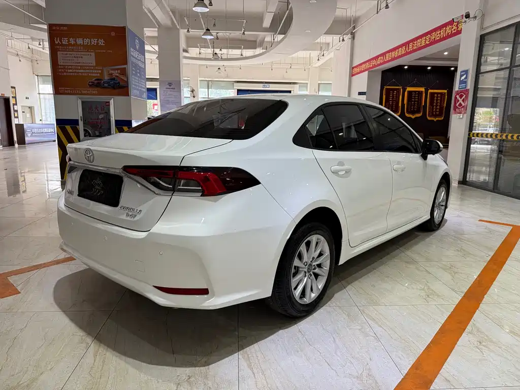 Toyota Corolla — миниатюра 4