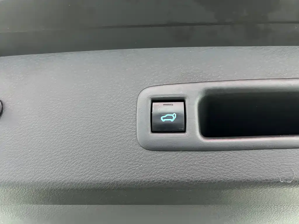 Toyota Granvia — миниатюра 18