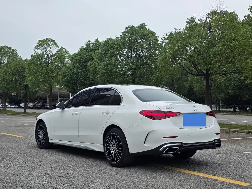 Mercedes-Benz C-Class — миниатюра 9