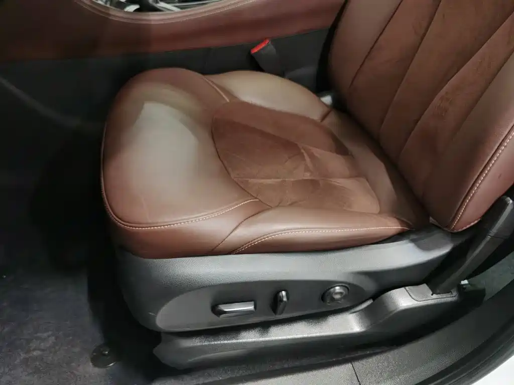 Buick Envision Plus — миниатюра 20