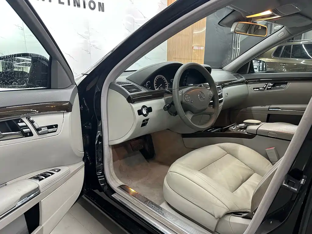 Mercedes-Benz S-Class S 2010 S 300 L Luxury