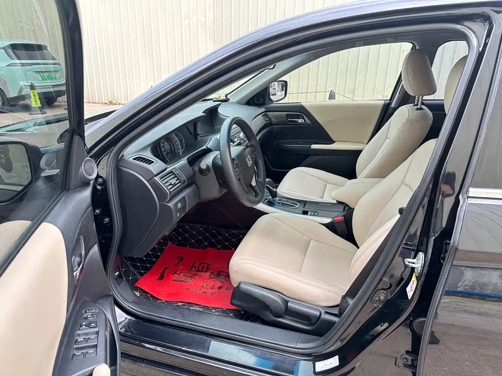 Honda Accord — миниатюра 11