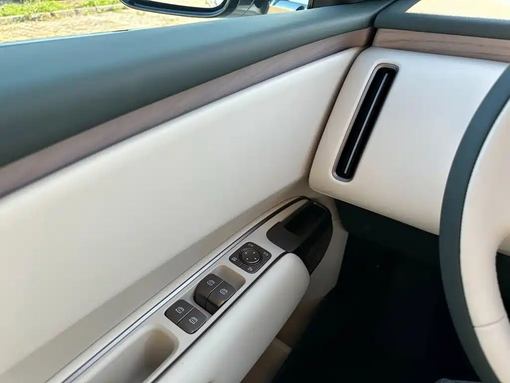 Li Auto Li L9 — миниатюра 21