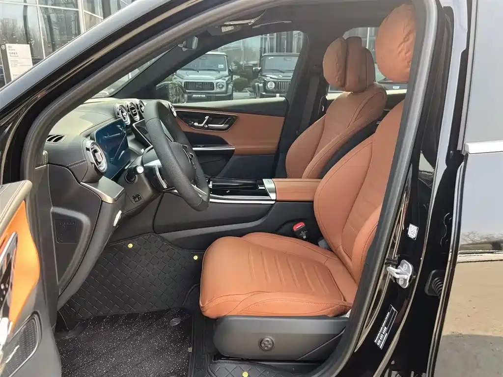 Mercedes-Benz GLC 2024 GLC 260 L 4MATIC Luxury 7 мест