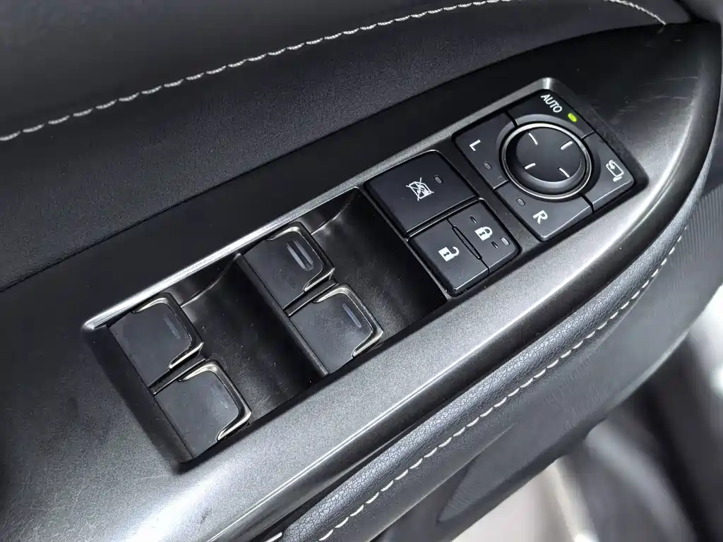 Lexus NX — миниатюра 19