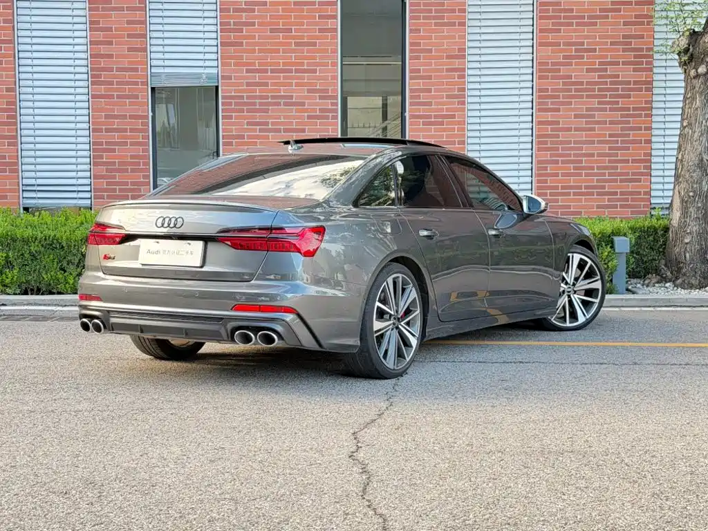 Audi S6 — миниатюра 3