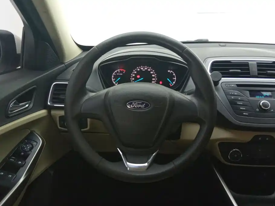 Ford Escort — миниатюра 15
