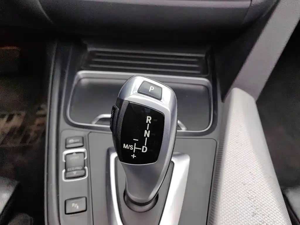 BMW 4 Series — миниатюра 13