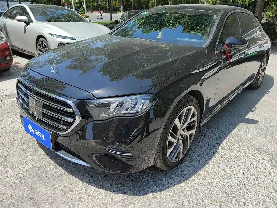 Mercedes-Benz E-Class 2024