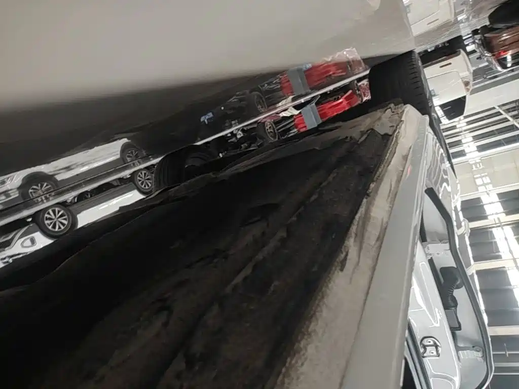 Audi A4L — миниатюра 21