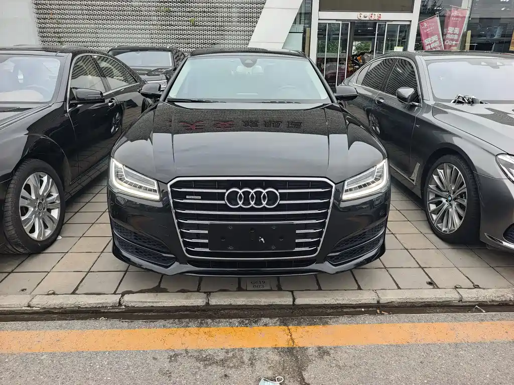AUDI A8